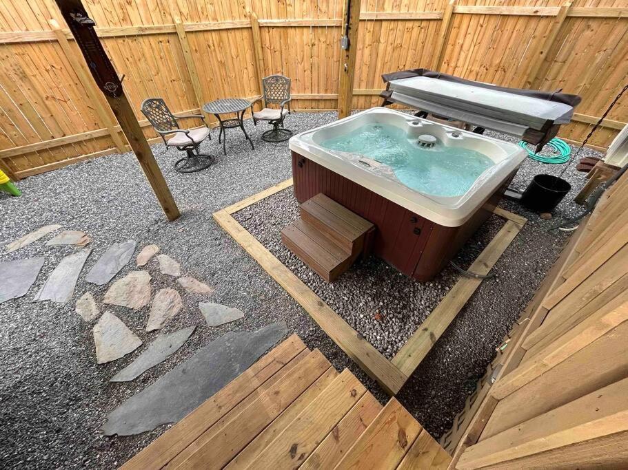Blissful Nook Tiny Home ~ Cozy Retreat W/ Hot Tub; Near Town And Deep Creek บรายซันซิตี ภายนอก รูปภาพ